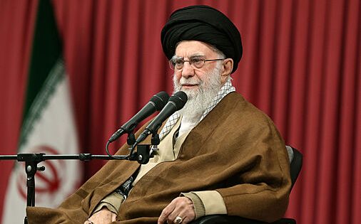 image-iranian-leader-meets-women