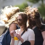 image-12731755_web1_windy_weather_021818web