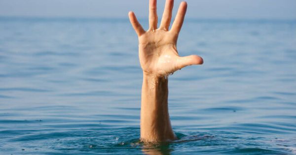 image-drowning-hand